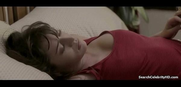 Lizzy Caplan in Save the Date 2012